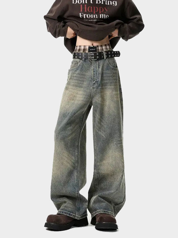 Vintage washed wide-leg jeans front view – trendy loose fit denim for streetwear fashion.